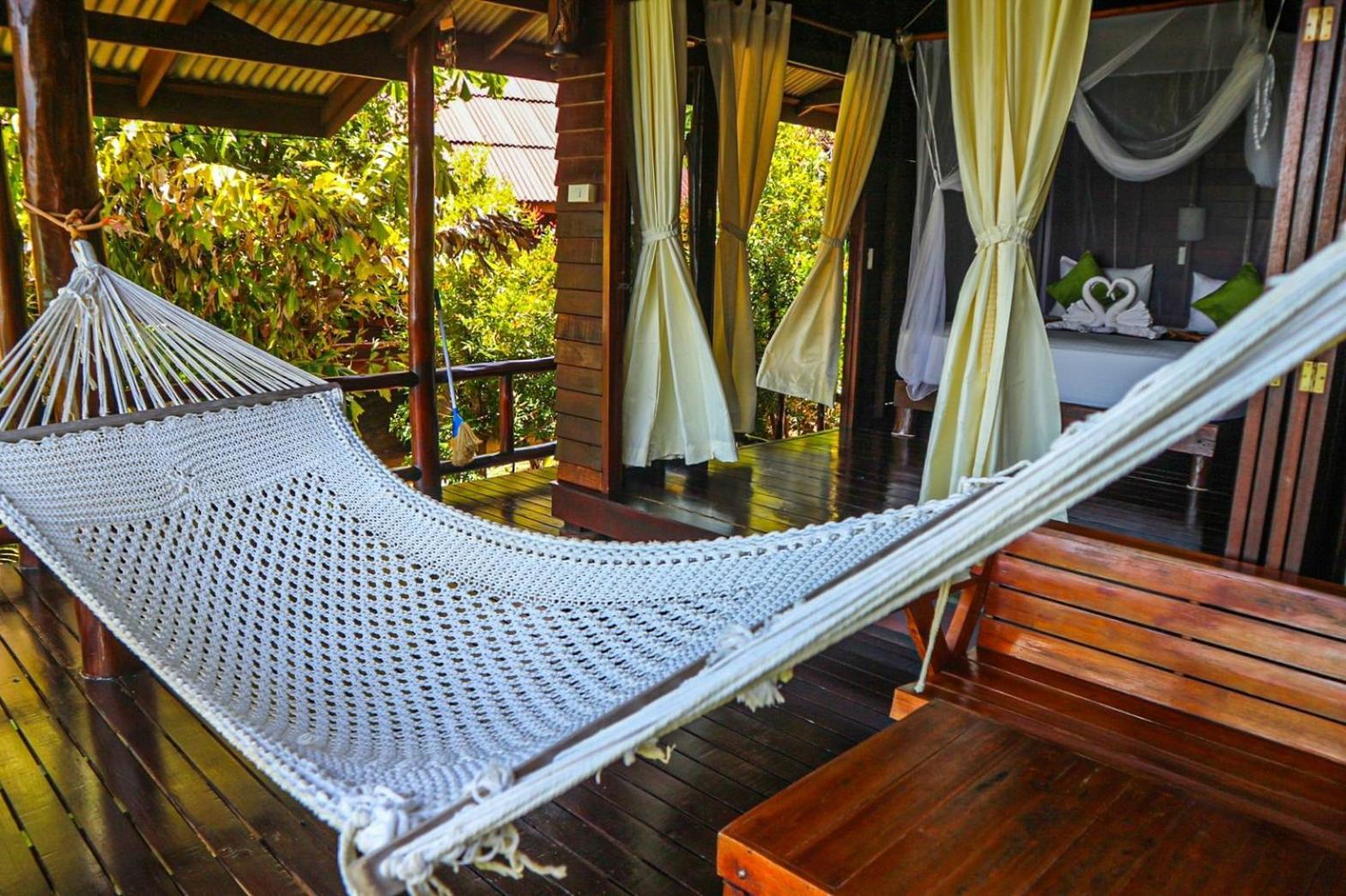 Hillhouse - Koh Yao Noi Bed & Breakfast エクステリア 写真