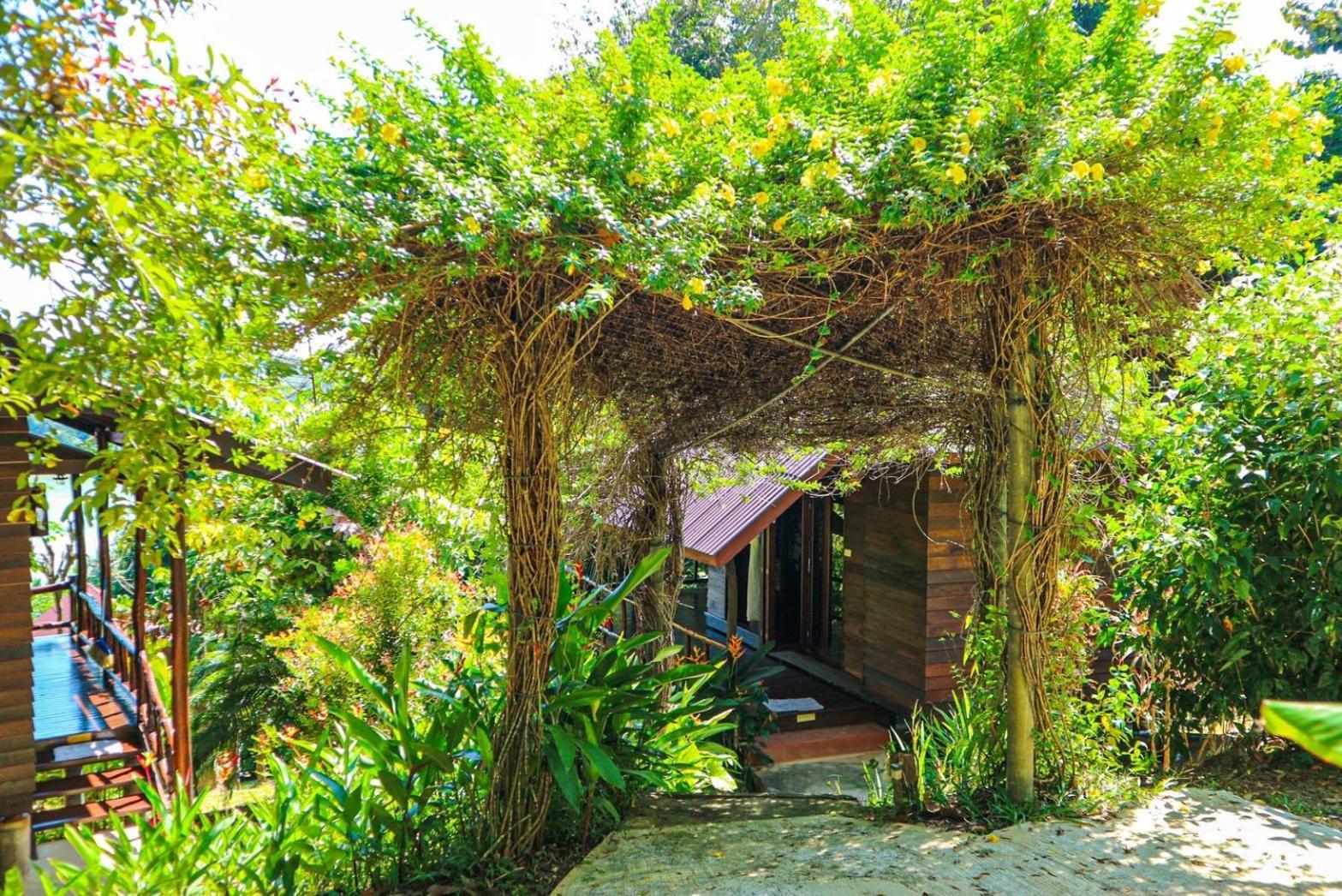 Hillhouse - Koh Yao Noi Bed & Breakfast エクステリア 写真